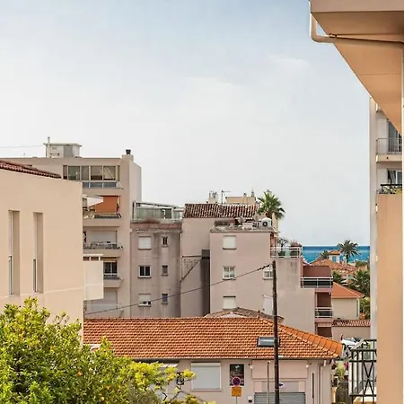 Beau Studio Avec Terrasse Ensoleillee - Proche Appartement *