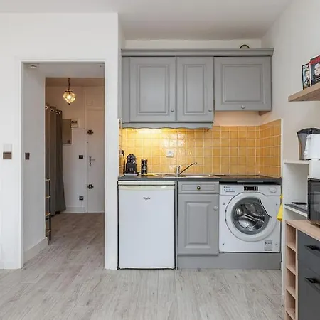 Appartement Beau Studio Avec Terrasse Ensoleillee - Proche *